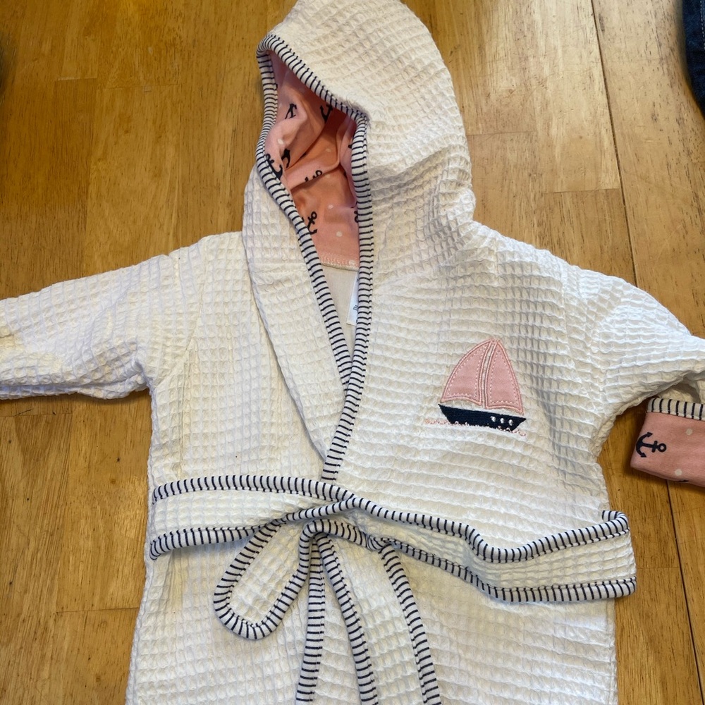 Baby Nautica robe